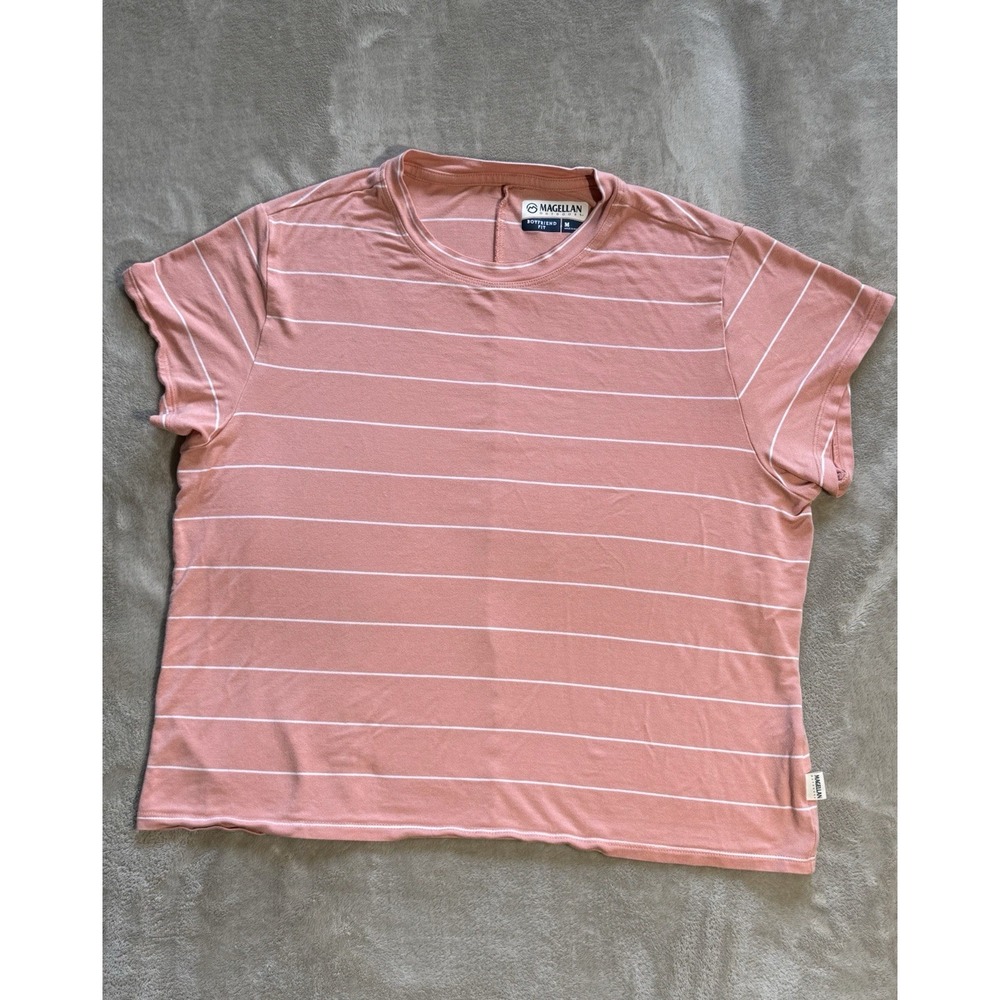 Magellan Outdoors Women's Boyfriend Fit Pink Coral Short‎ Sleeved T Shirt Size M